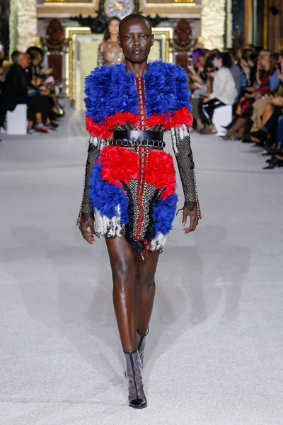 Look 75